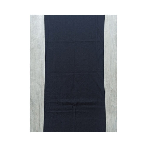 Bandana Tubular Negro puesta como bufanda