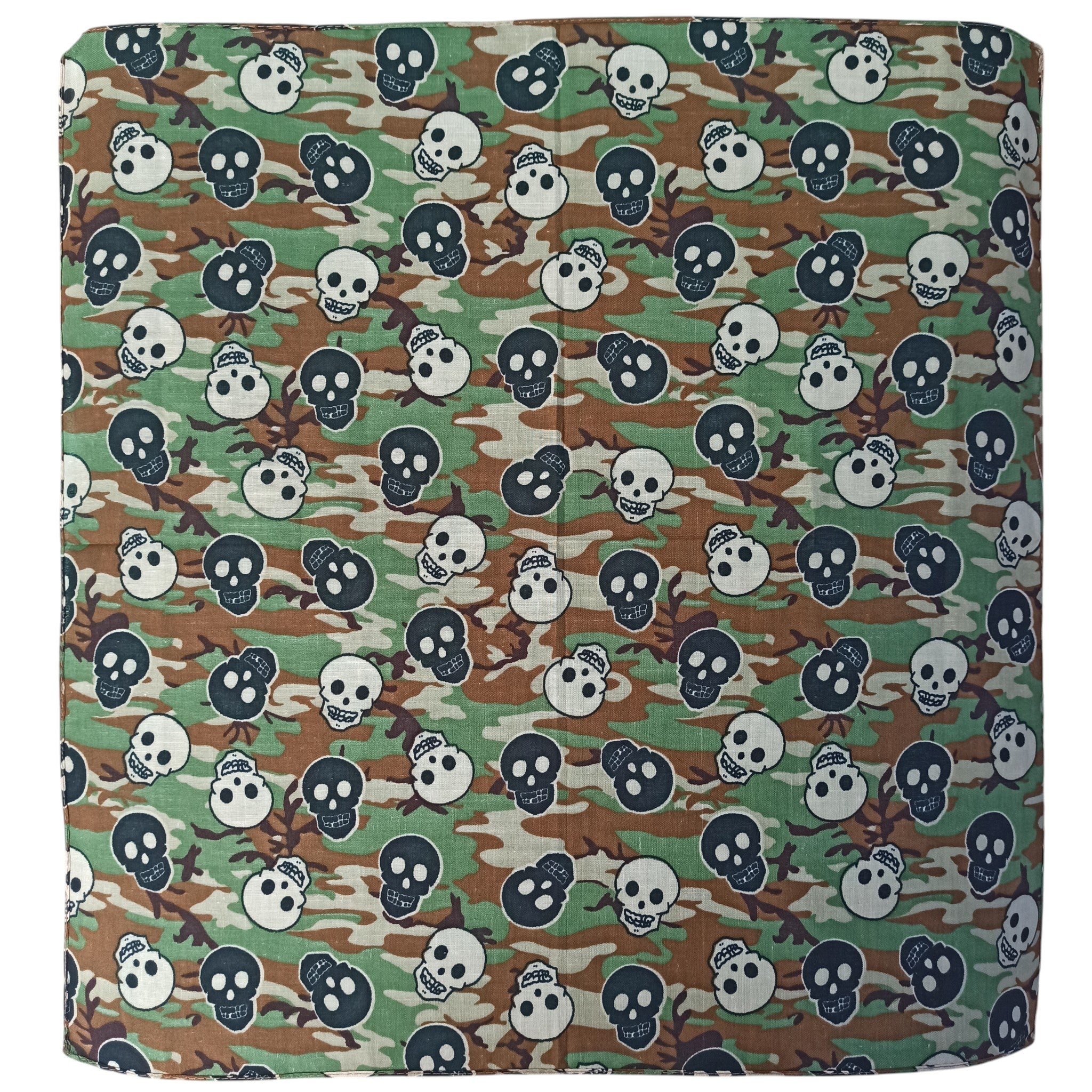 Pañoleta Alegonz Store calavera camuflada, familia calaveras, tela suave y liviana.