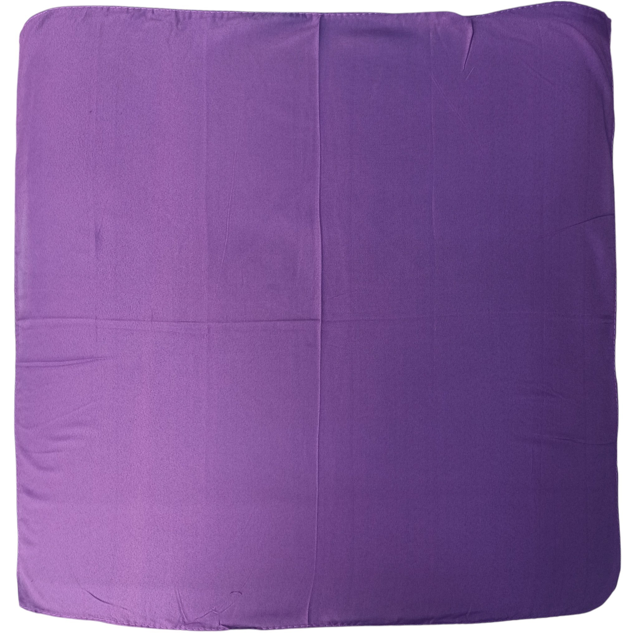 Pañoleta Alegonz Store color entero morado, familia lisos, tela suave y liviana.