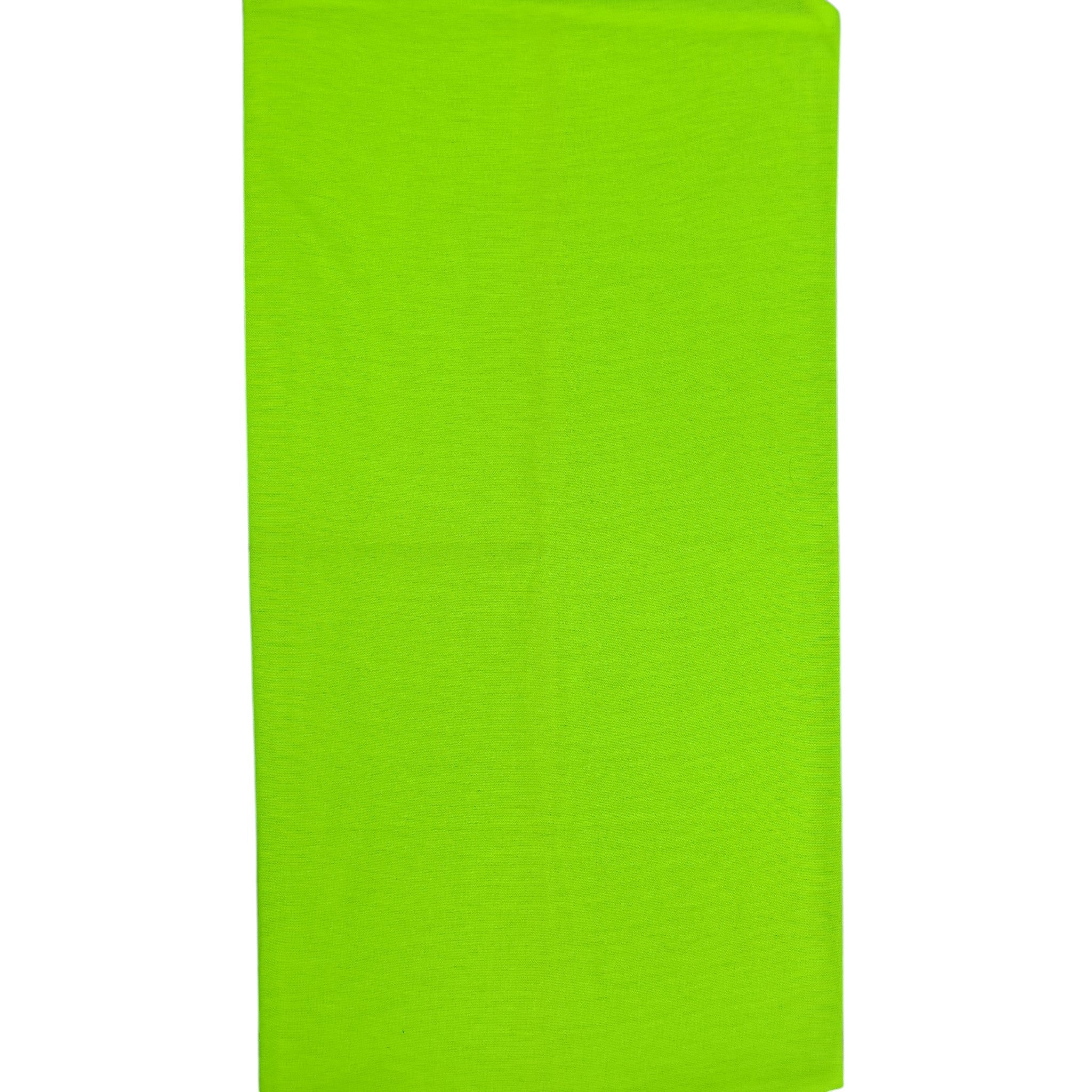 Bandana Alegonz Store de color verde manzana liso, accesorio versátil de tela suave para uso diario.